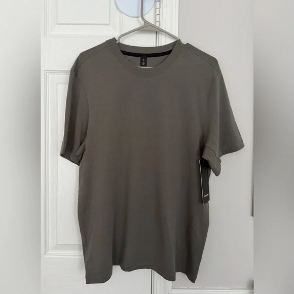 Lululemon Zeroed In Tee - Picture 1 of 4